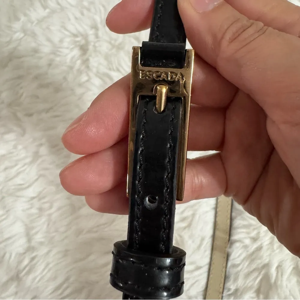 Escada Black Leather Belt with Gold Buckle Size 40 - Image 4