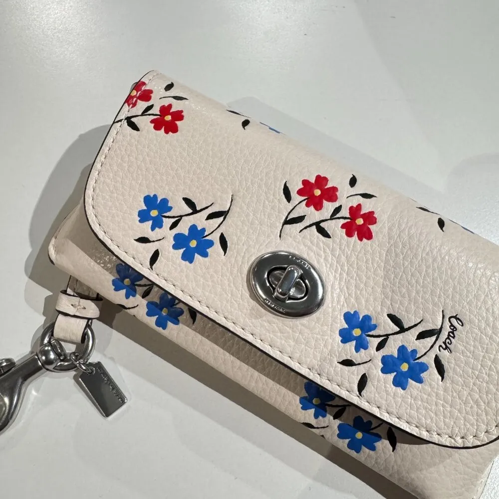 NWT Coach CU213 Sunglass Case With Floral Print - Image 3