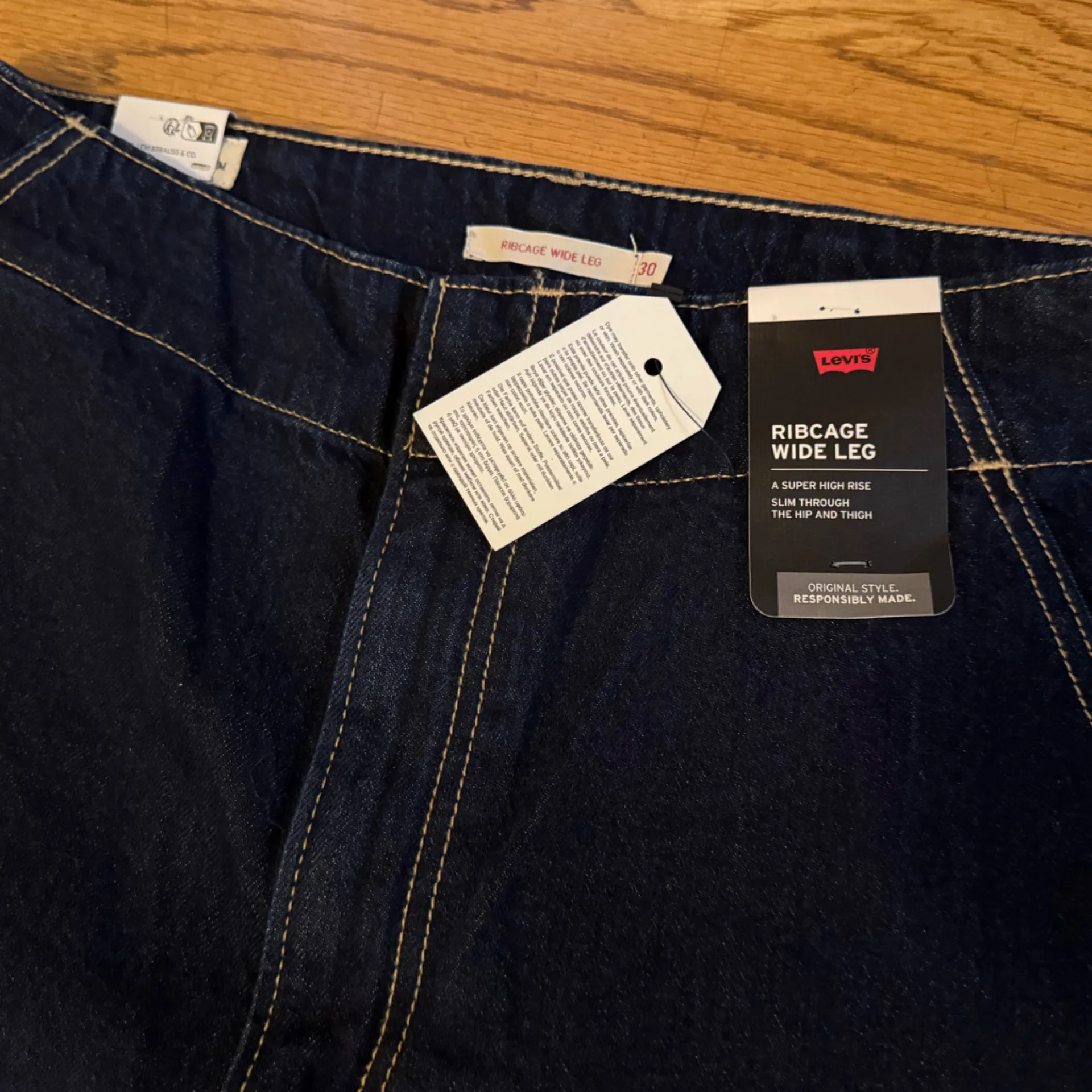 Levi's Ribcage wide Leg Tailored Jeans size 30 - Image 16