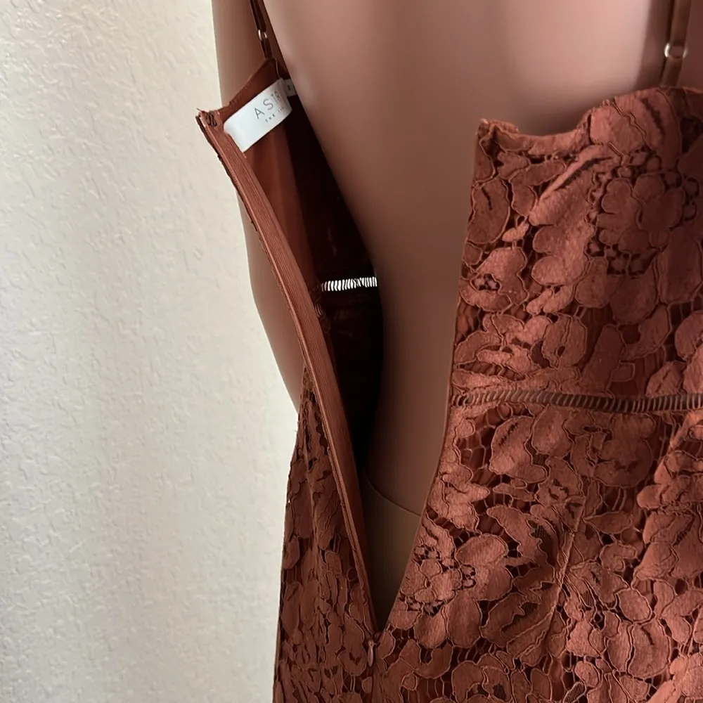 ASTR the Label BROWN Lattice Inset Lace V Neck Mini Dress NEW Sz MEDIUM NWT #139 - Image 6