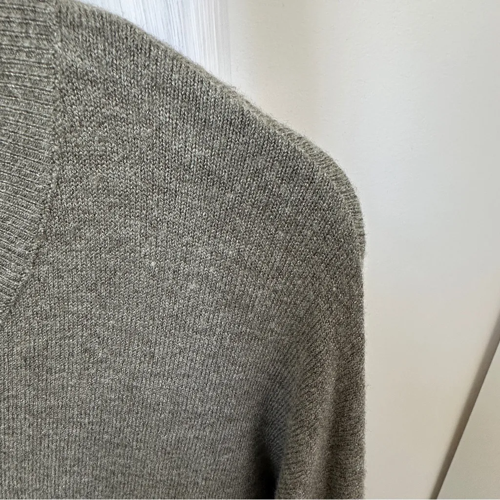 Dreamers Women’s Olive Knit Lightweight Sweater Size Small - Image 7