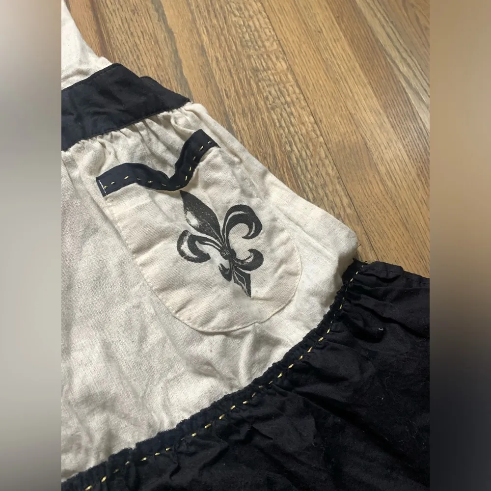 NWT sur la table vintage inspired aprons size 2 - Image 3