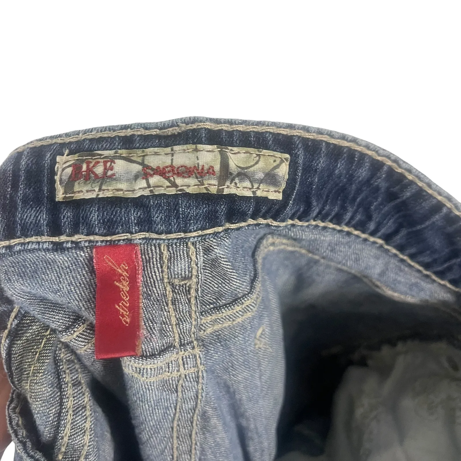 BKE Women's Size 28 Sabrina Western Medium Wash Capri Jeans - Image 8