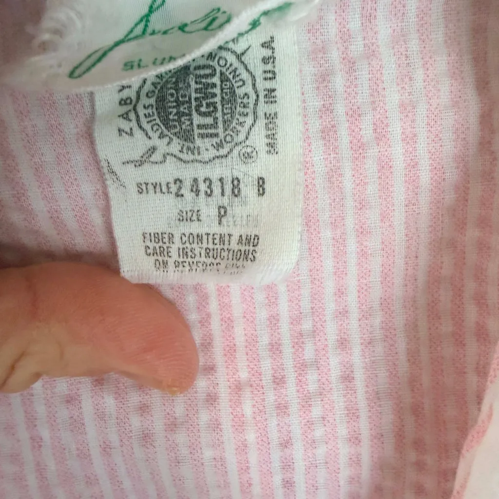 Juli Slumbertogs Vintage Pink Seersucker Nightgown Robe Set Eyelet Lace Cottage - Image 8