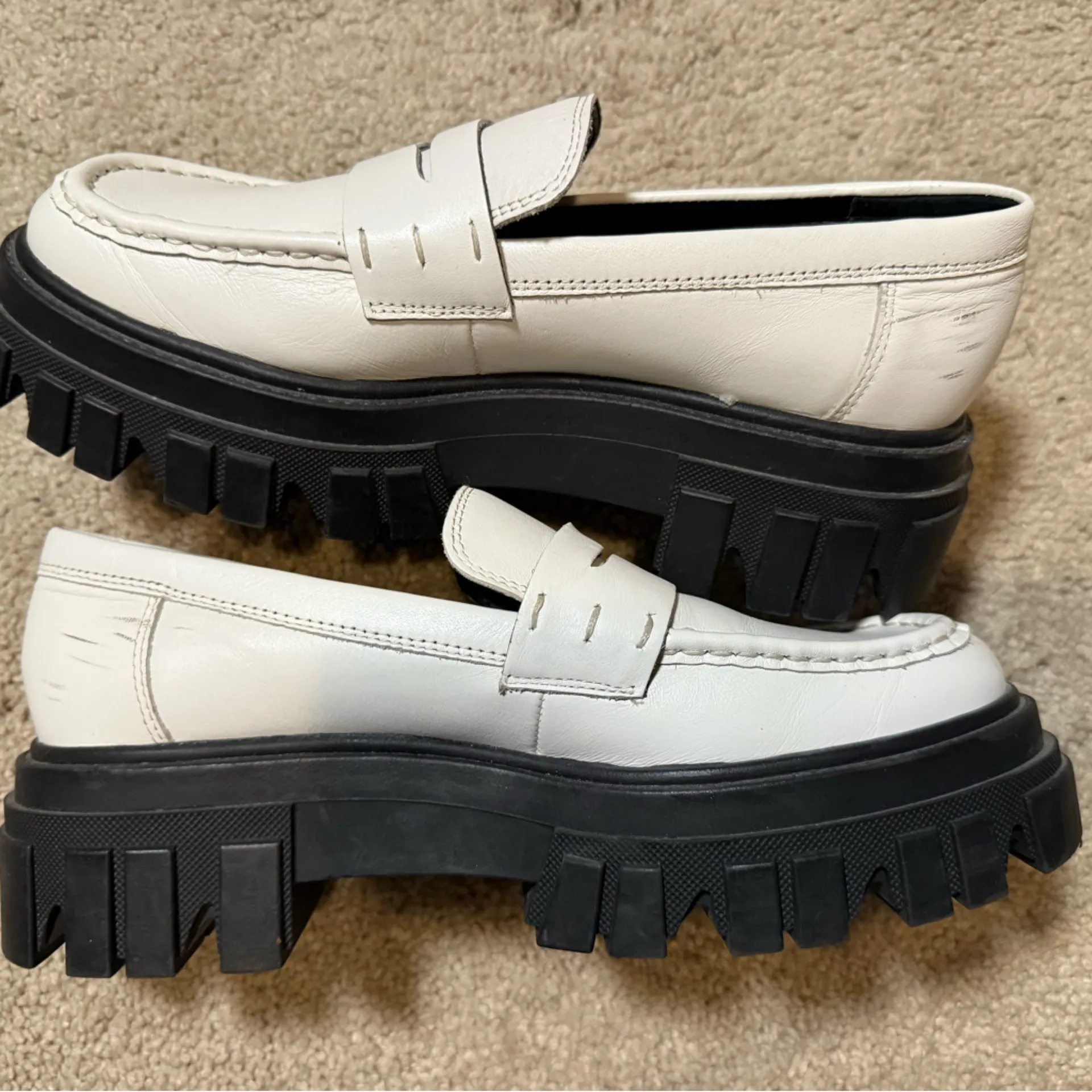 Women’s Marc Fisher Cream Loafers with chunky Black Soles - Image 8