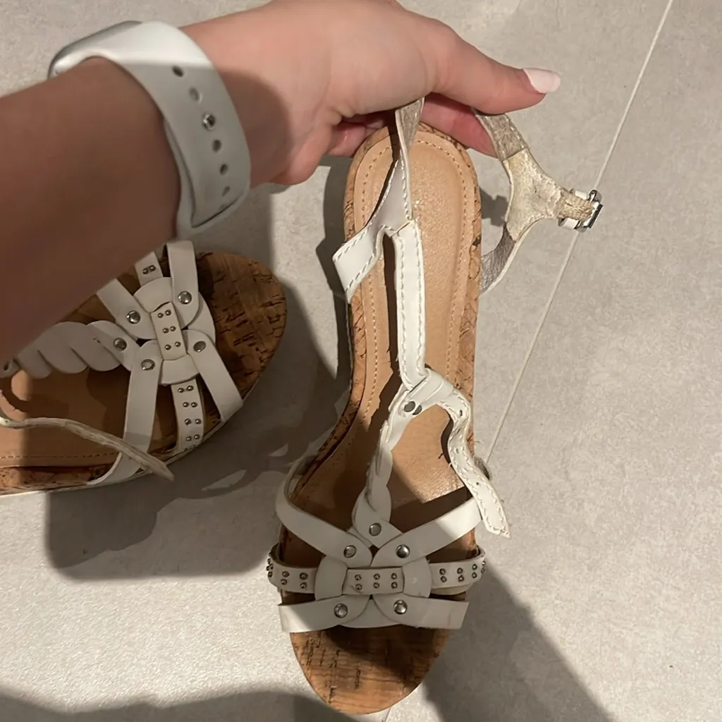 Express women size 6 white and cork wedges studs comfy spring summer casual wear - Image 6