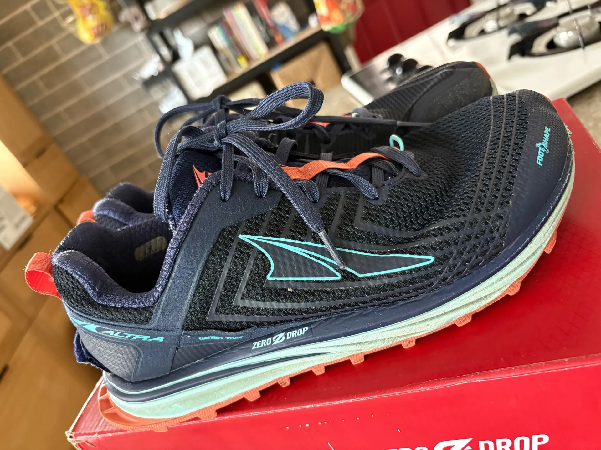 Altra Timp Trail Running Shoes Blue Size 9.5 - Image 2