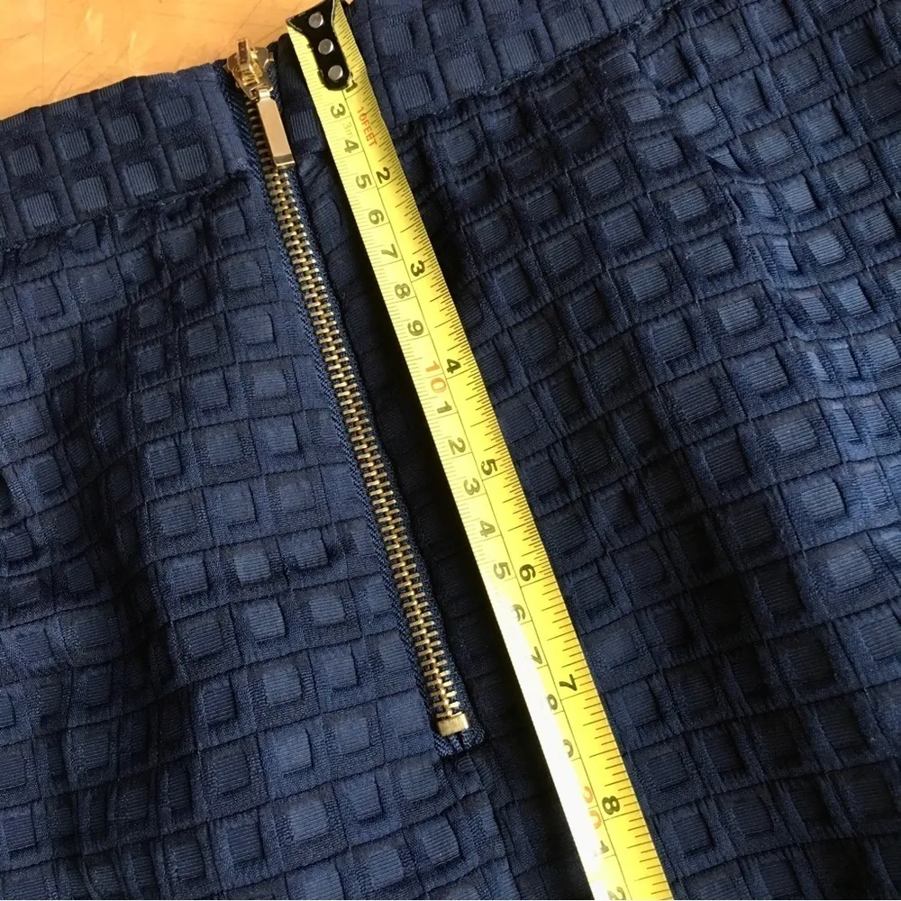 Katherine Barclay Mini Skirt, Abstract, Mod, Classic Navy Blue, Gold, Size 14 - Image 13