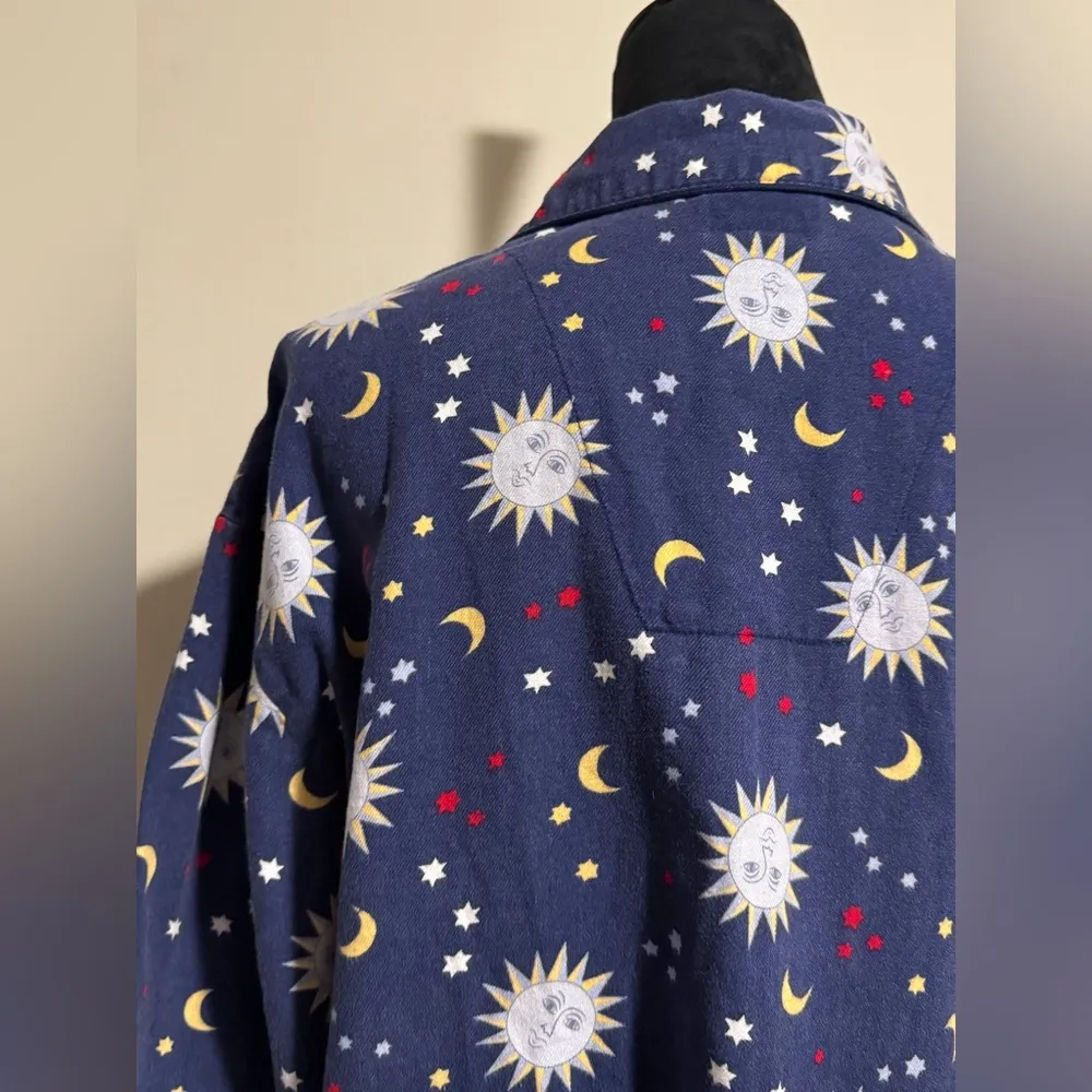 EUC Covington Blue and White Celestial Long Sleeve Pajama Top size XL - Image 6