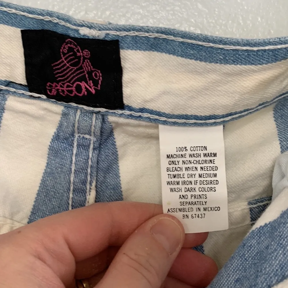 Vintage 90s Sasson Blue White Vertical Striped High Waisted Mom Jeans Size 7 - Image 6