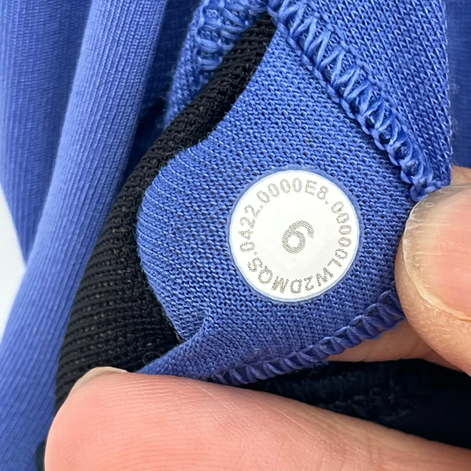 Lululemon  High-Neck Square-Back Train Bra Medium Support, B/C Cup - Image 5