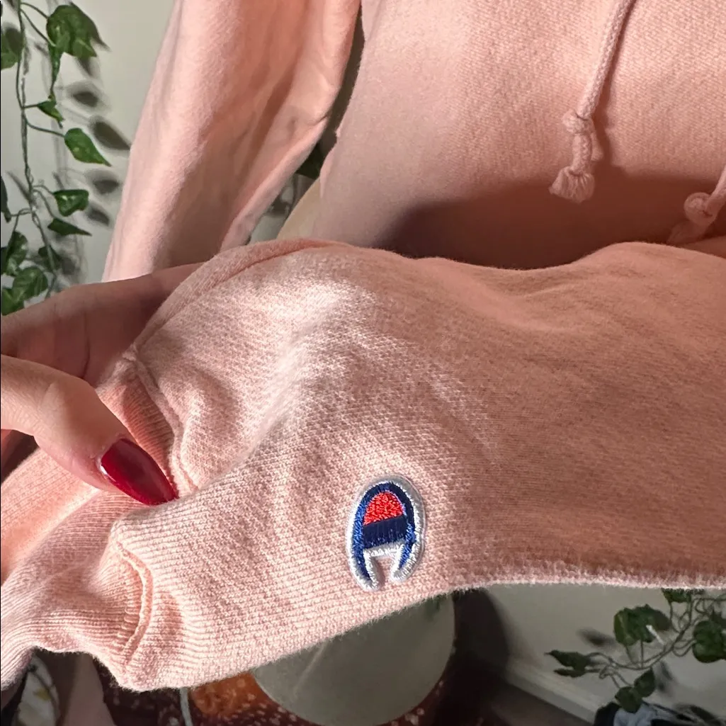 Champion Pink Cropped Hoodie - Image 4