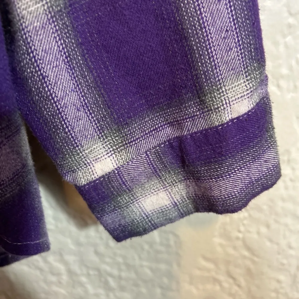 Women’s Blooming Jelly‎ Purple Plaid Button Down Shirt size medium - Image 5