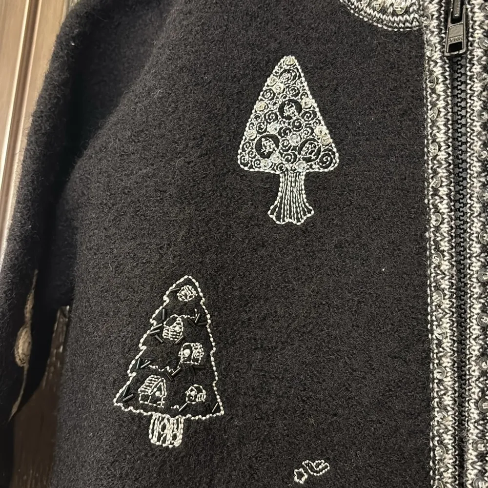 Vintage Susan Bristol Black 100% Wool Winter tree sweater Zip Up Jacket - Image 3