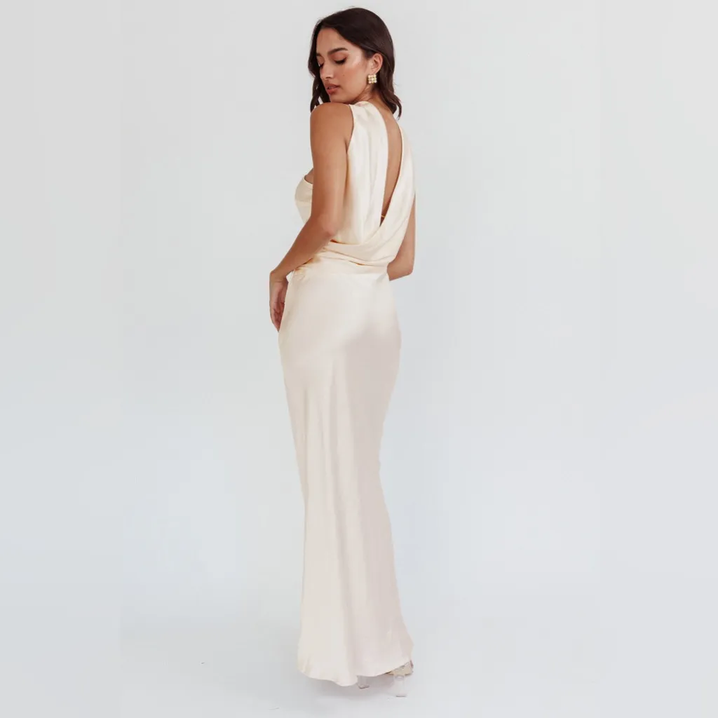 NWT Selfie Leslie Damsel Reverse Halter Maxi Dress Oyster - Image 2