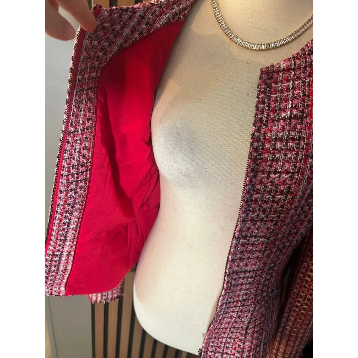 White House black market blazer red size 4 classy work attire winter winter blaz - Image 2