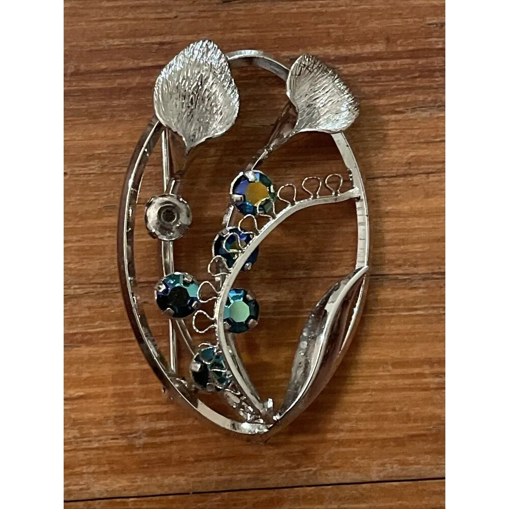 Star Art Vintage Sterling Silver Flower Brooch & Screw Back Earring Jewelry Set - Image 4