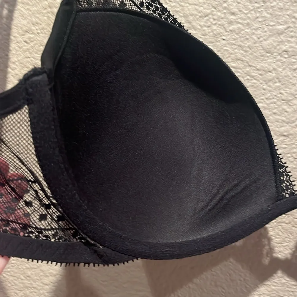 Victoria’s Secret Women’s Incredible Plunge Bra 32DDD Black Lace - Image 7