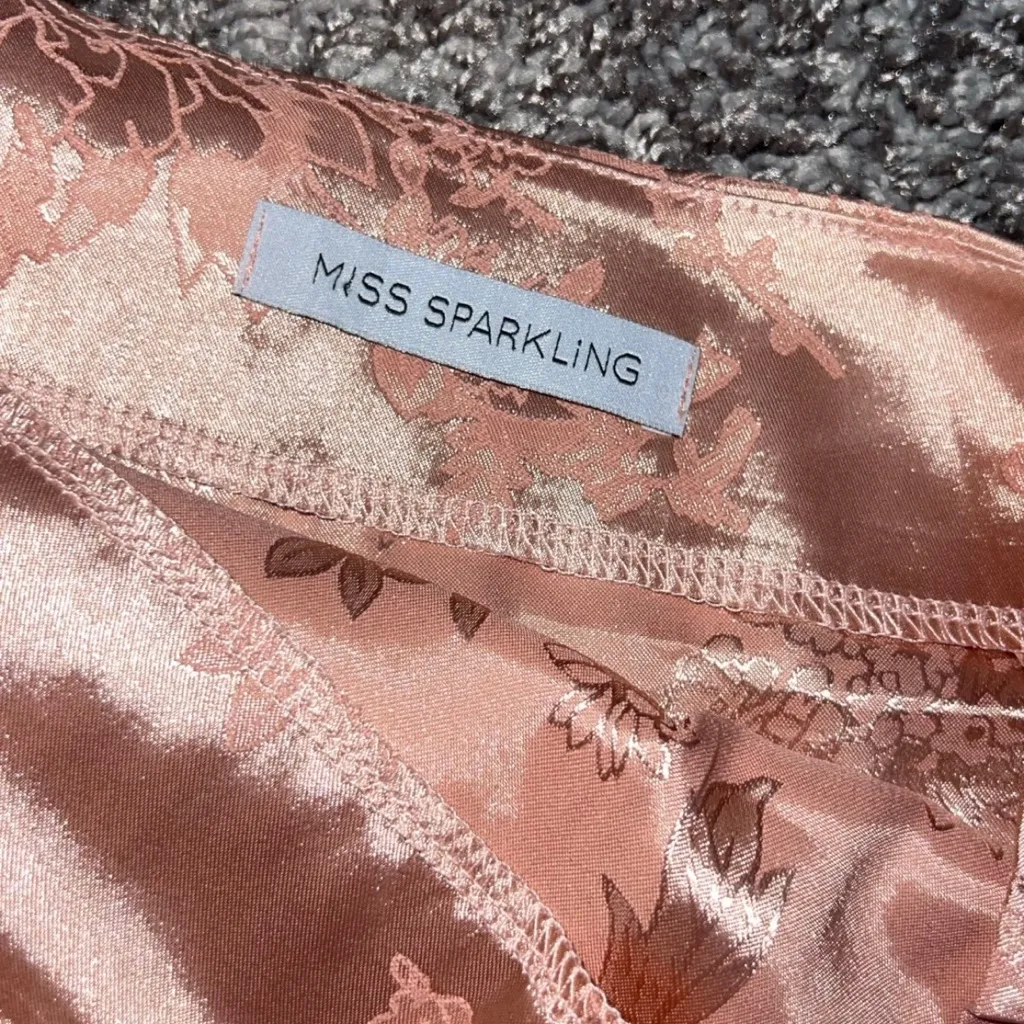 Chic Floral Satin Mini Skirt - Image 3