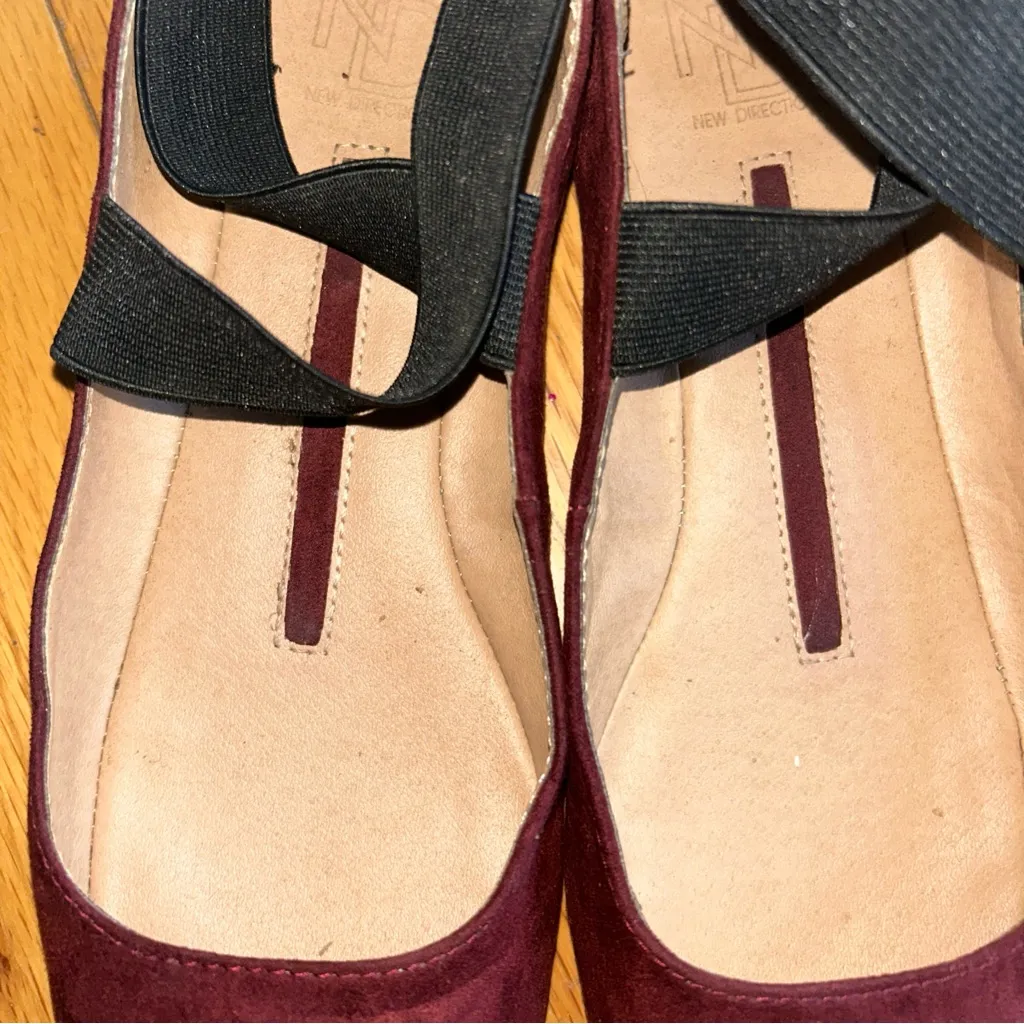 New directions Flats with Black Straps burgundy size 8 Red - Image 6