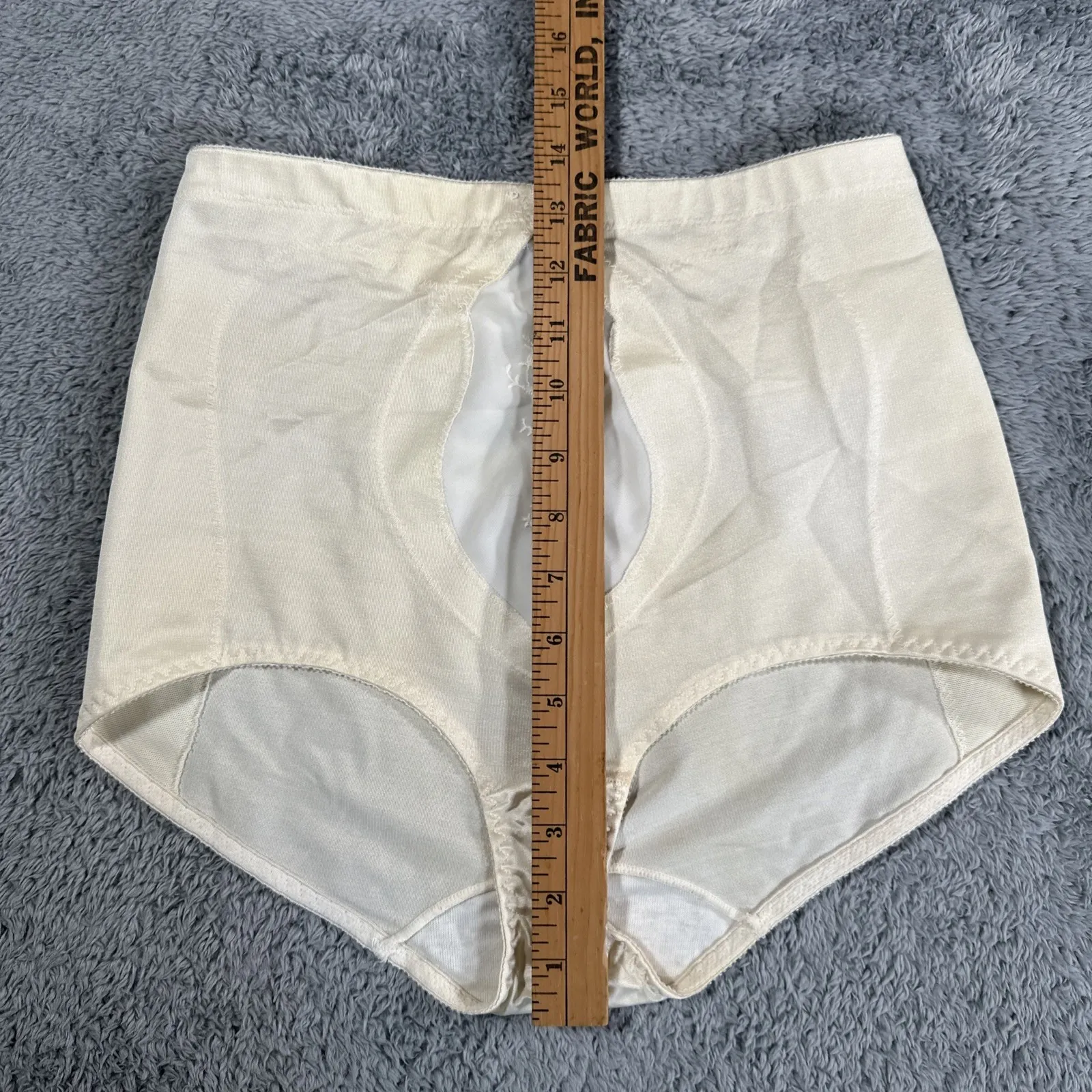 VTG 1980s JC Penny Delicates Hi-Waisted Shapewear Size XXL 3155 Nylon Beige - Image 6