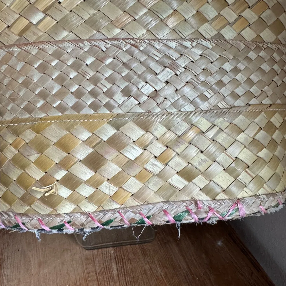 Hand‑woven Straw Floral Tote with “Bahamas” Stitching — Beach Chic 13″ Straw Bag Tan - Image 7