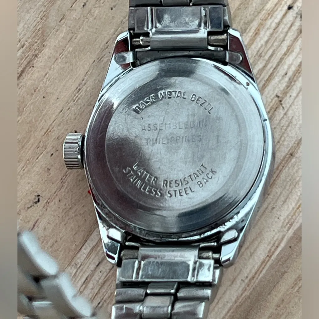 Timex Rare Vintage Ladies Mechanical Watch Stainless Dial Bracelet Date Window - Image 11