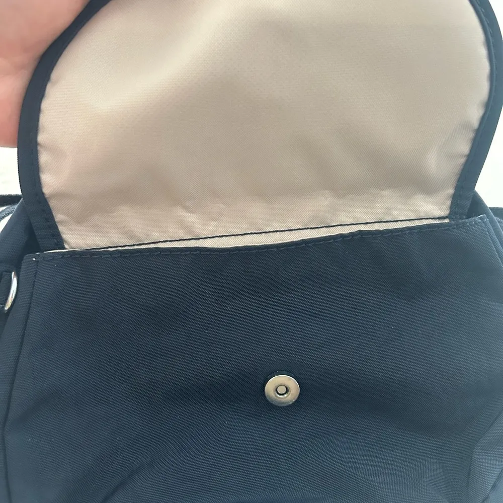 Kipling Blue Nylon Crossbody Bag Adjustable Strap Multiple compartments 2 zipper - Image 3