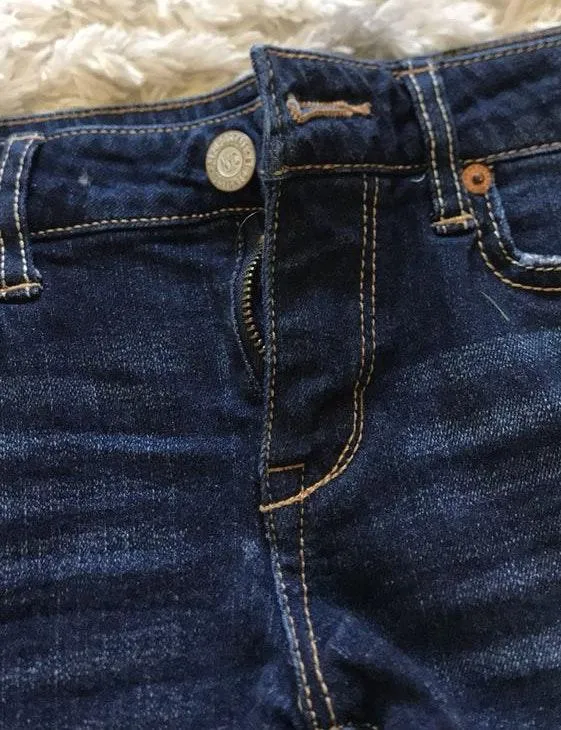 Aeropostale Distressed Denim Shorty Shorts - Image 4