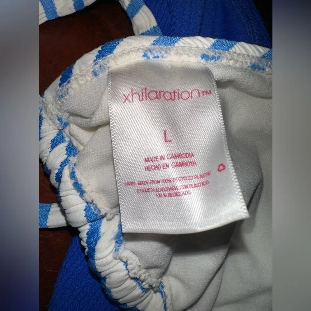 EUC  Textured Triangle Bikini Top - Xhilaration Blue Stripe L - Image 3