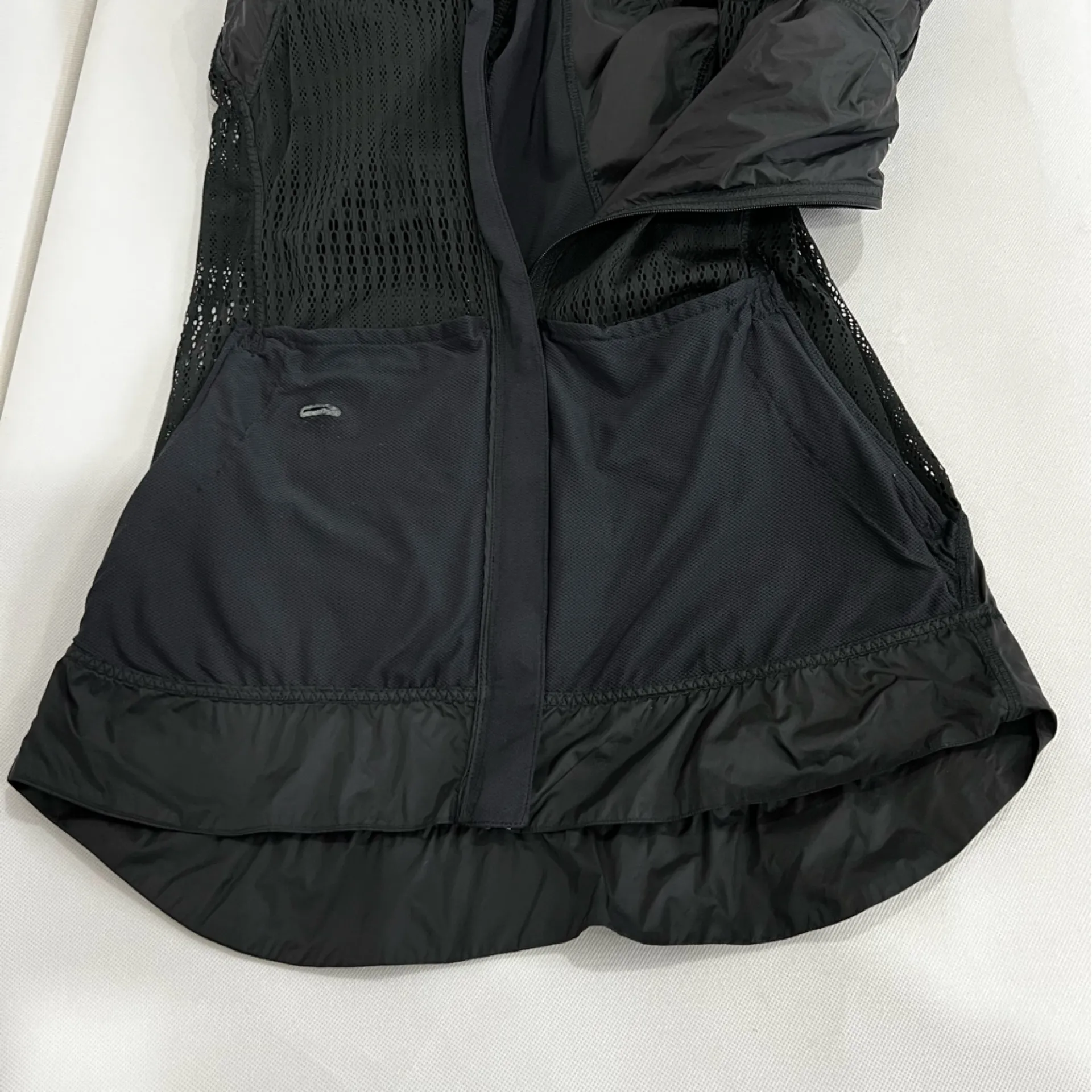 Lululemon Run Nothin' To Hide Jacket Size 6 Mesh Paneling Lightweight Black - Image 13