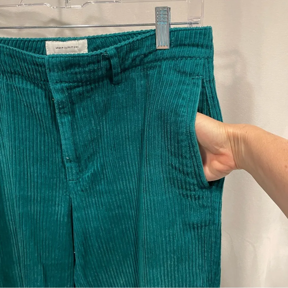 Cute Urban Outfitters wide wale corduroy teal crop pants sz 30 pockets - Image 6