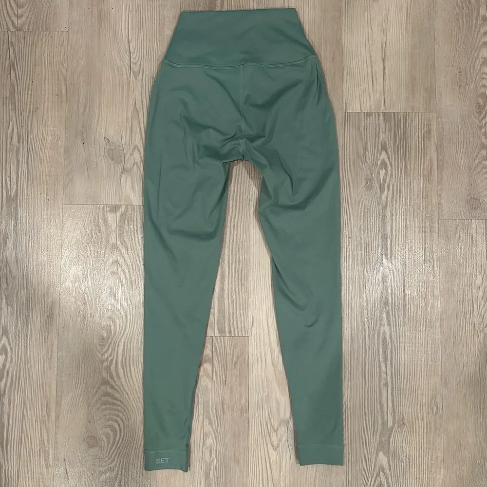 Set Active women’s luxform logo leggings size XS green blue athletic pants - Image 2