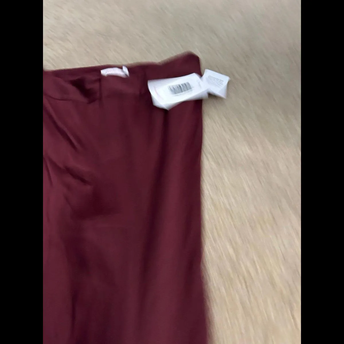 Casual burgundy size medium pants split on front bottom stretchy comfy cute Red - Image 4