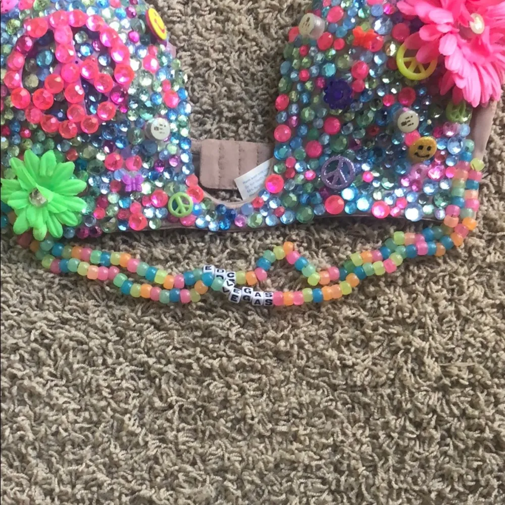 Rave EDC Vegas bra 34D or costume Tan Size undefined - Image 6