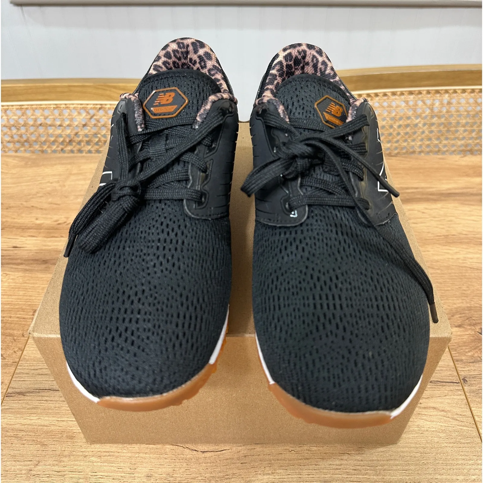New Balance Women's Fresh Foam Breathe Golf Shoe Black Leopard Sz 9 Lightly Worn - Image 5
