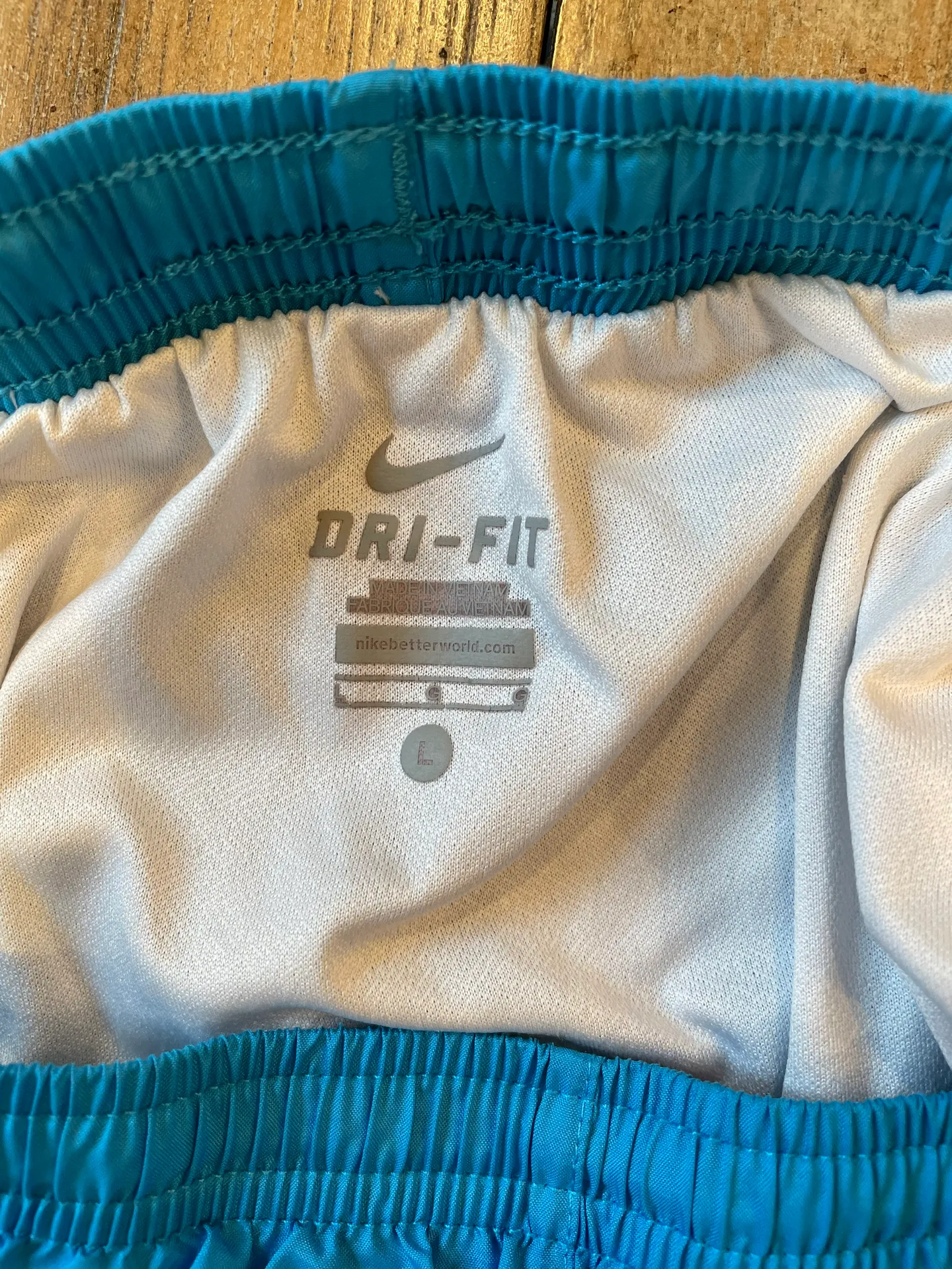 Nike wind shorts - Image 3