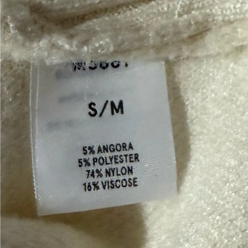 Kerisma Cream Crop Hoodie Sweater. - Image 7