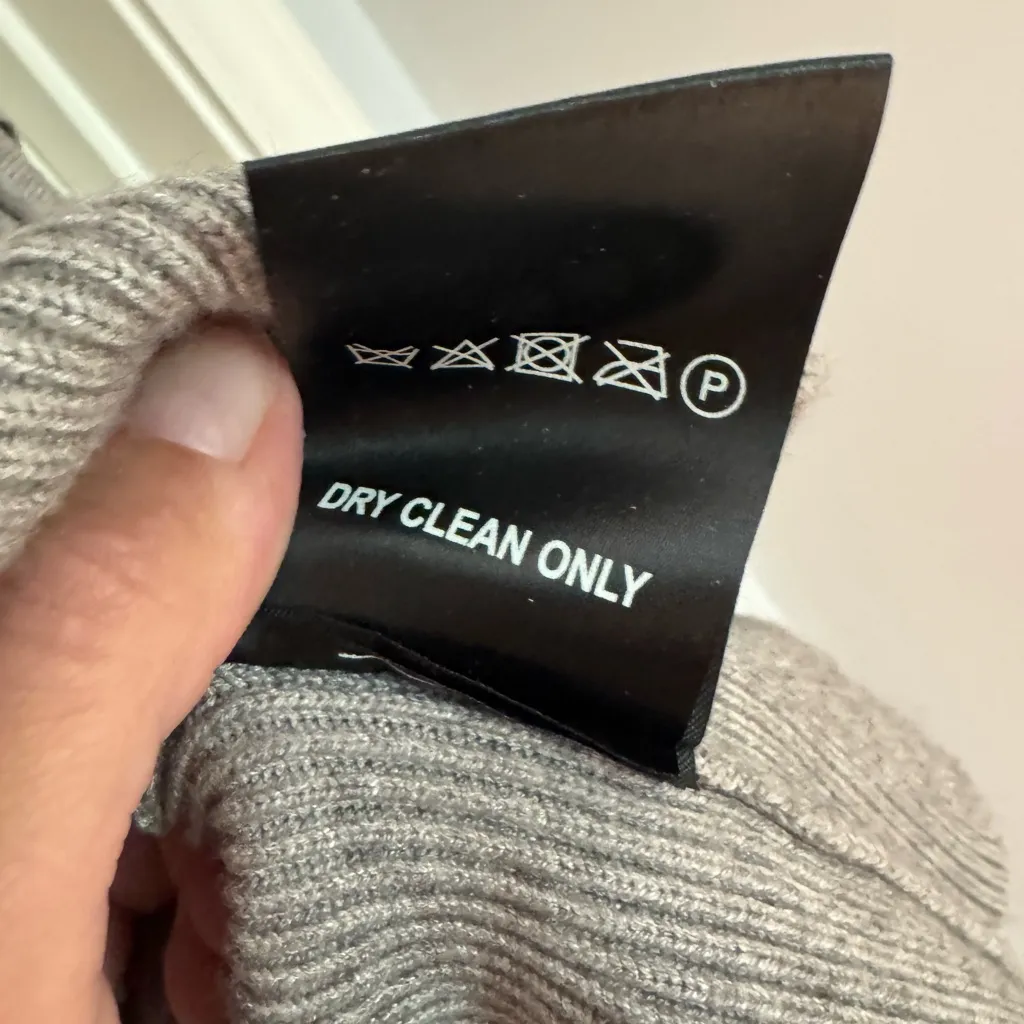 Love Token Ophelia‎ Cut Sleeve Gray Sweater, Medium - Image 8