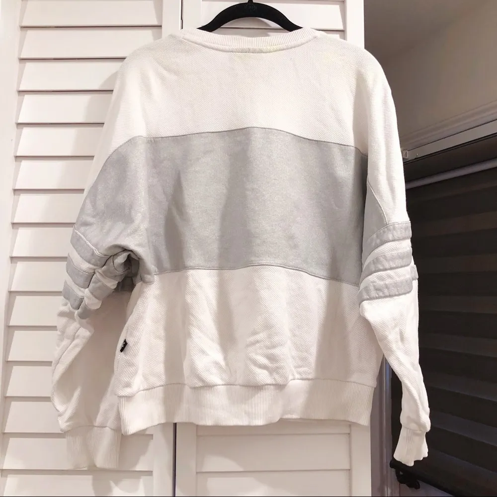 Adidas Vintage Style Crewneck Sweatshirt - Image 4