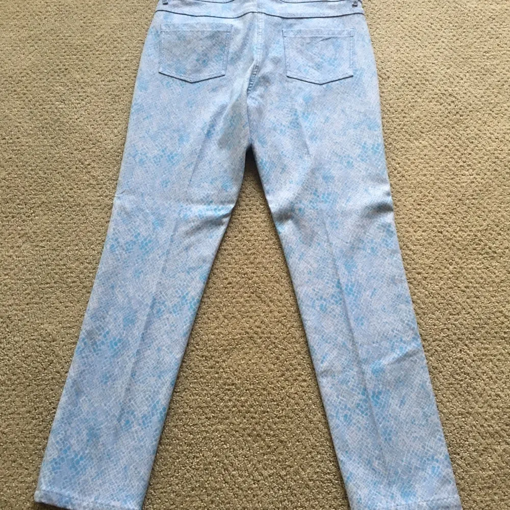 J McLaughlin Lexi Snake Print Jeans Size 10 Jean Like Fit - Image 4