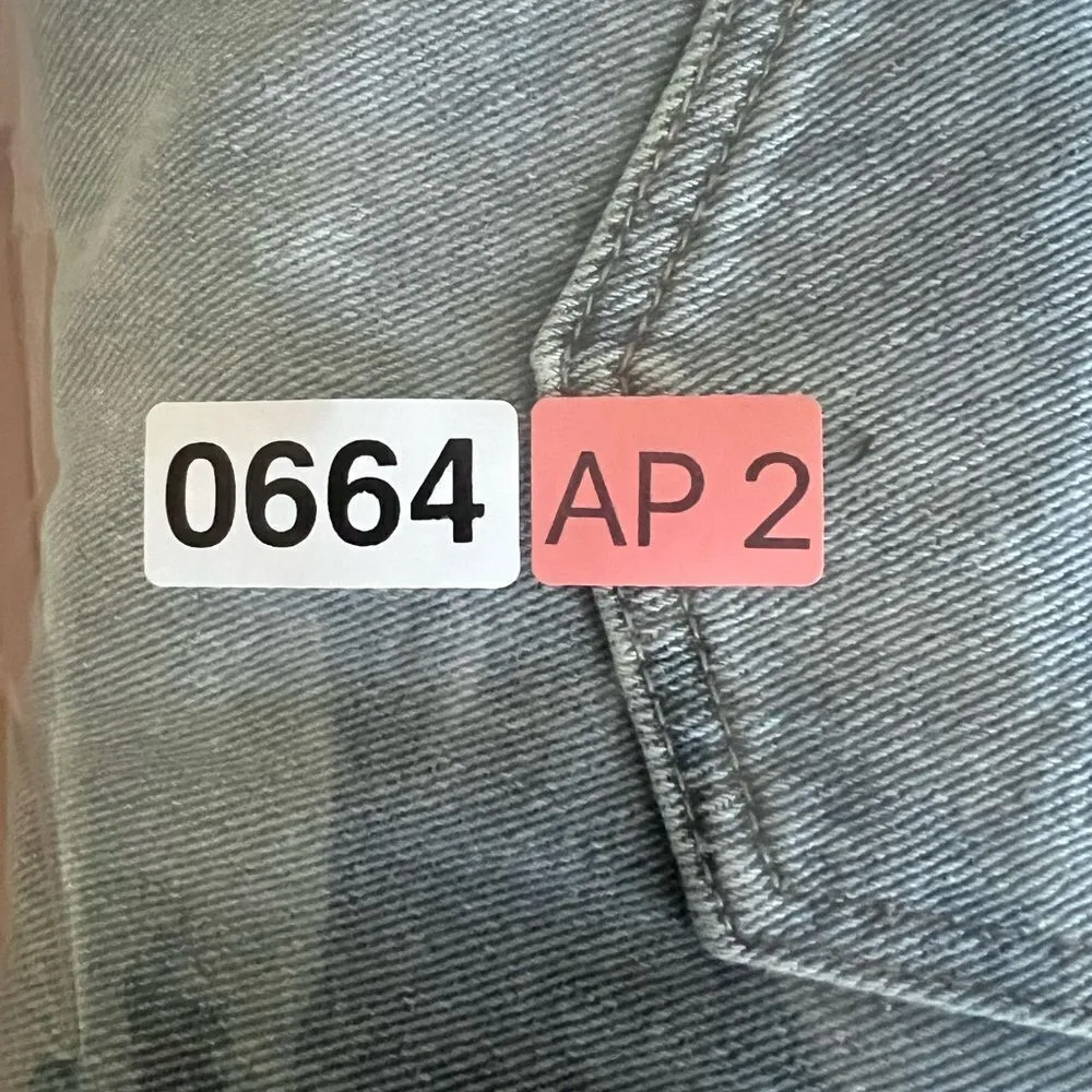 WOMEN'S TIME TRU 14 High Rise blue Straight Crop Jeans Light Wash Distressed. - Image 10