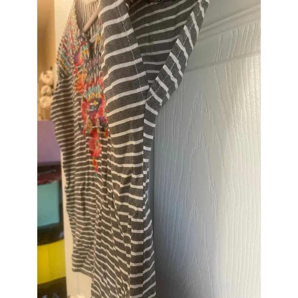 Savanna Jane Blooming Promises Embroidered Top Floral Boho Gray White Size Lg - Image 8