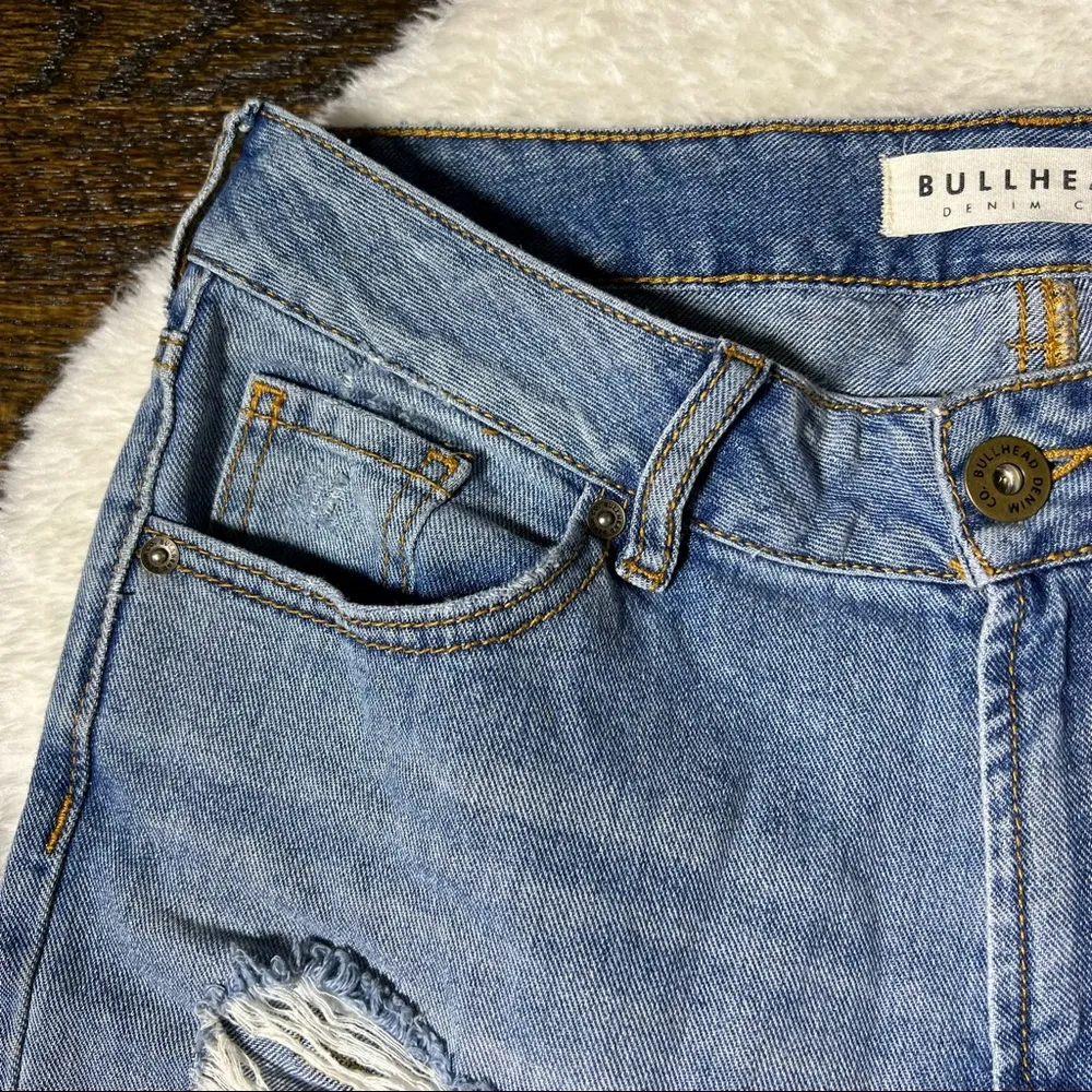 Bullhead Denim Co Distressed Light Wash Boyfriend Skinny Jeans - Image 5