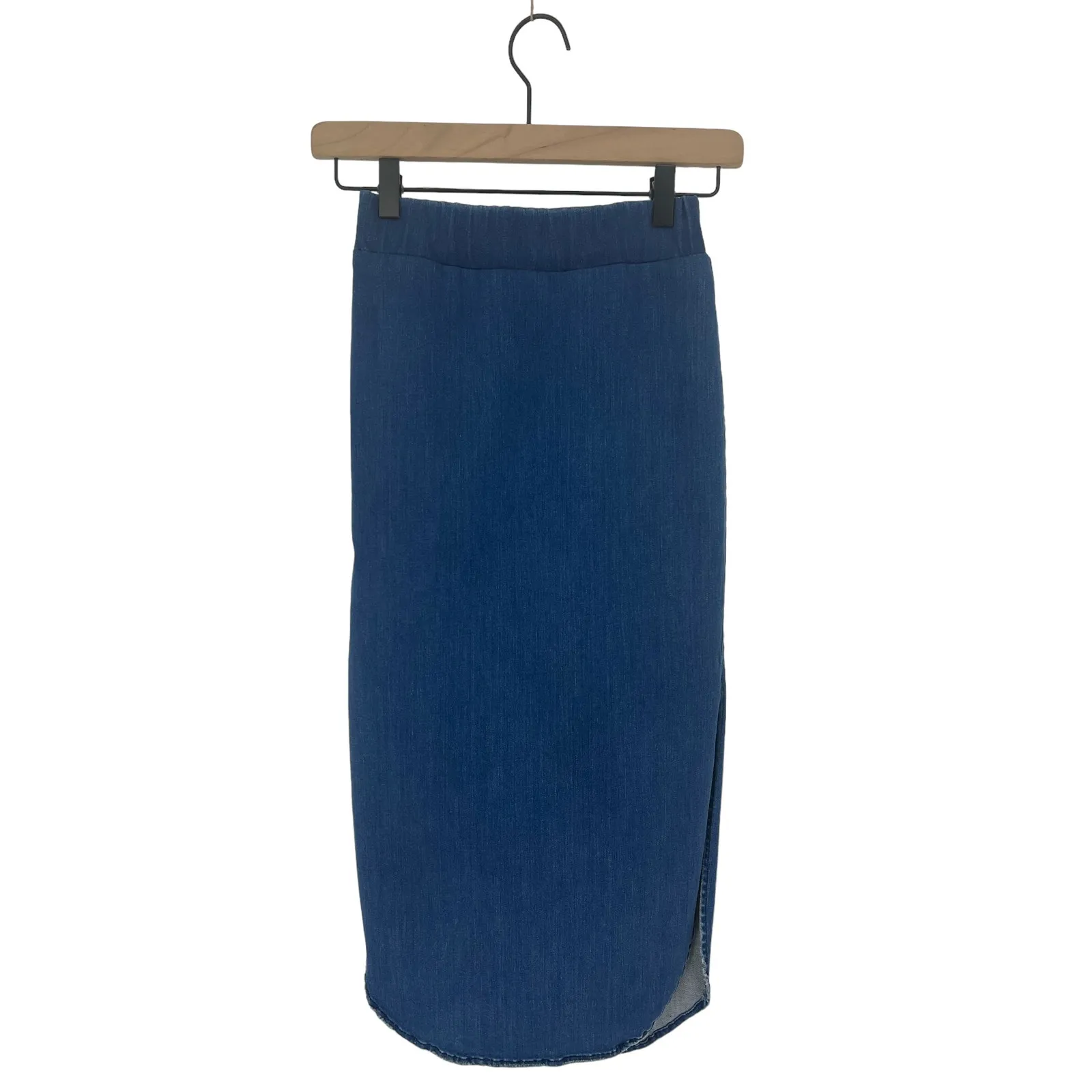 Frank & Eileen Unforgettable Skirt in Medium Wash with Grinding - Image 3