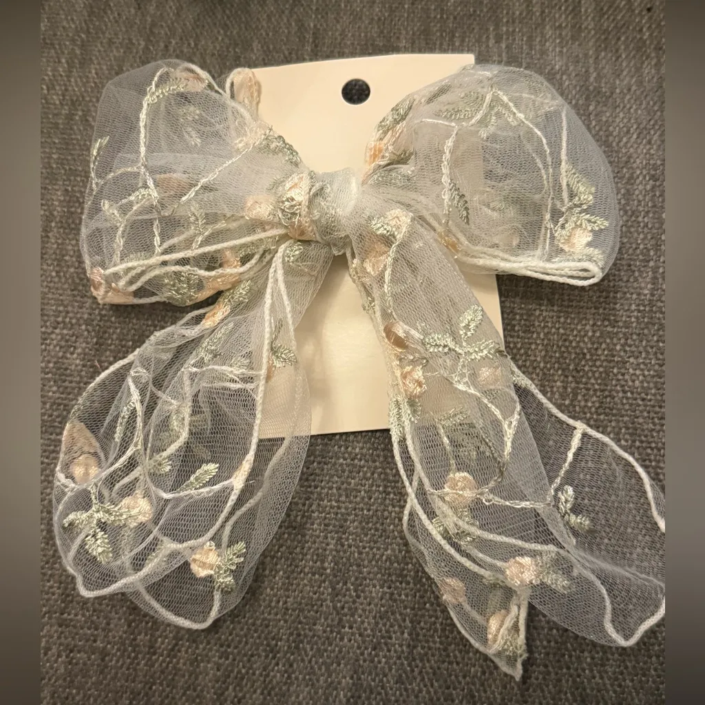 A New Day White Mesh Sheer Floral & Beige Crinkle Bow Hair Clip Accessory Set - Image 2