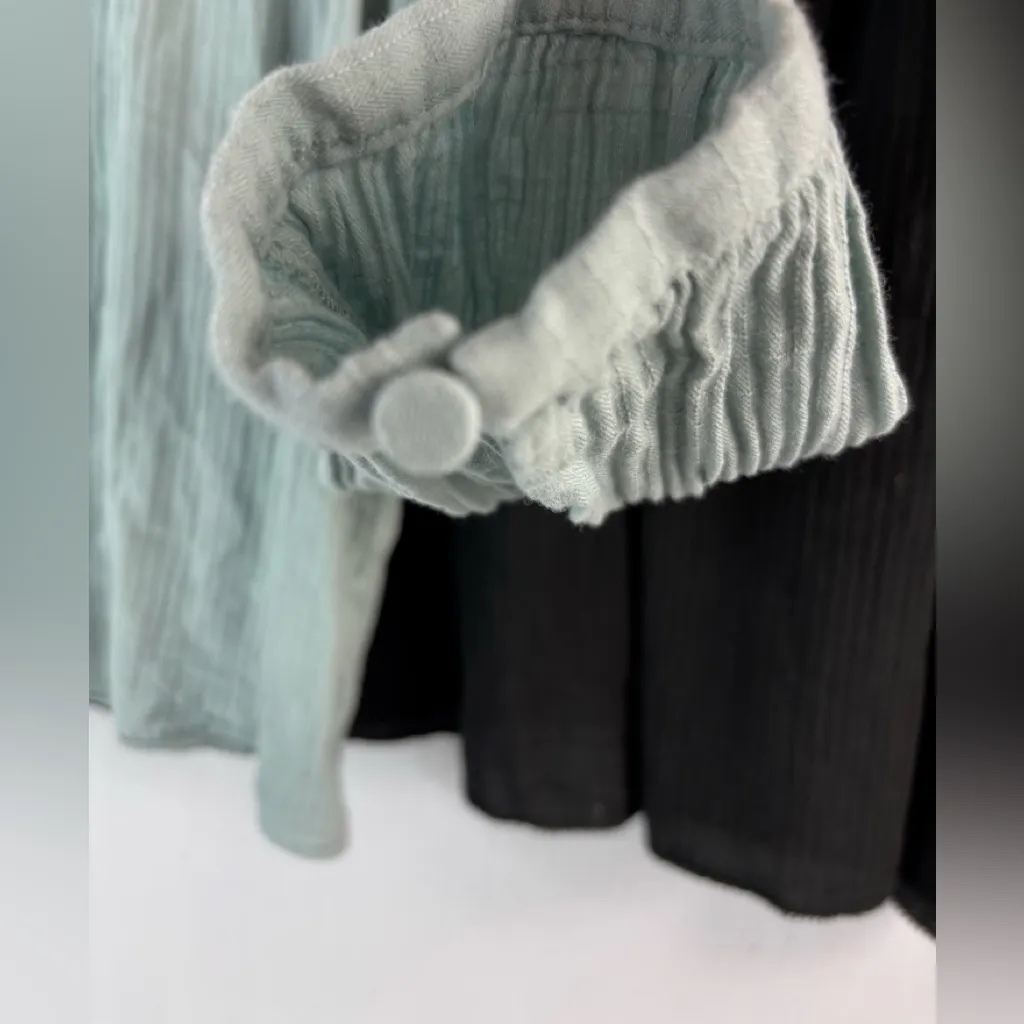 J. Crew XL Set of 2 Textured Smocked Tops in Black and Sea Green - Image 4