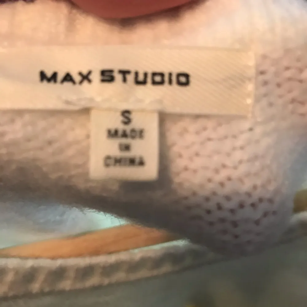 Max Studio ivory puff sleeve sweater - Image 6