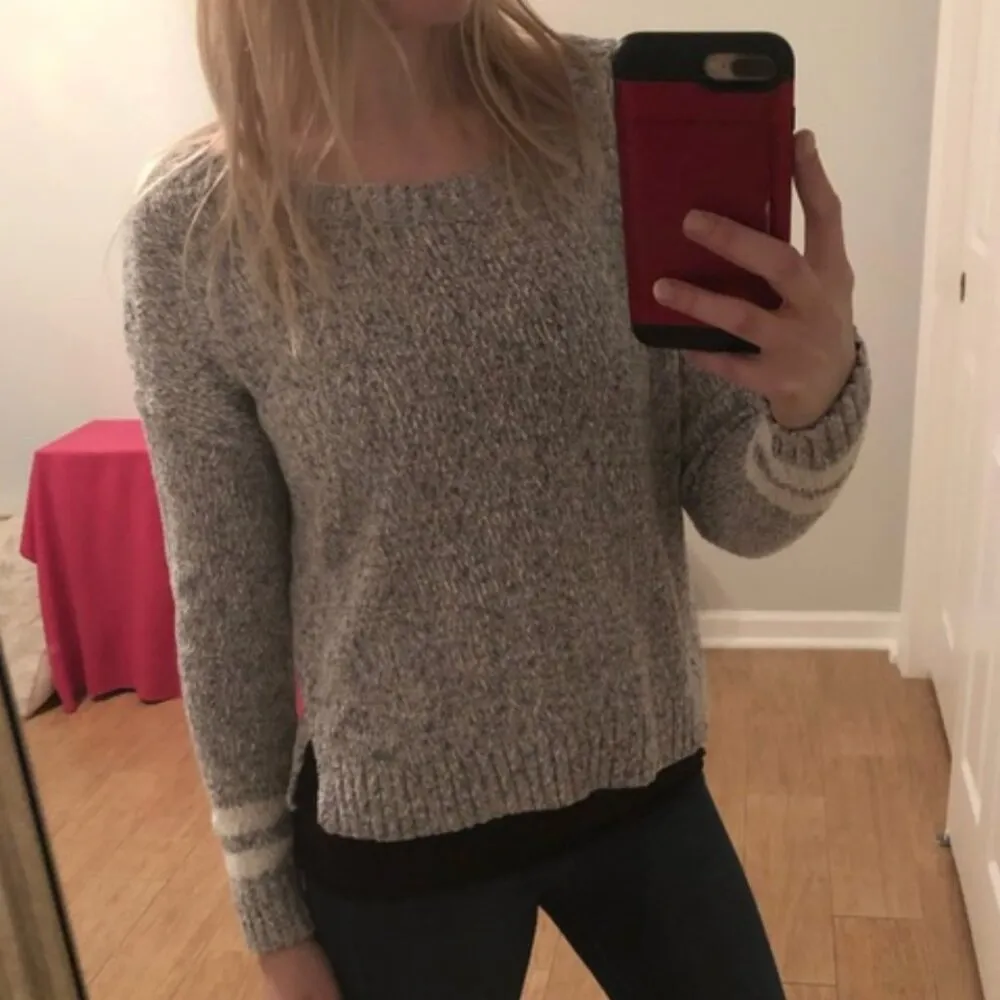 HOLLISTER Gray White Marled Varsity Stripe Cotton Blend Cropped Crop Sweater XS - Image 2