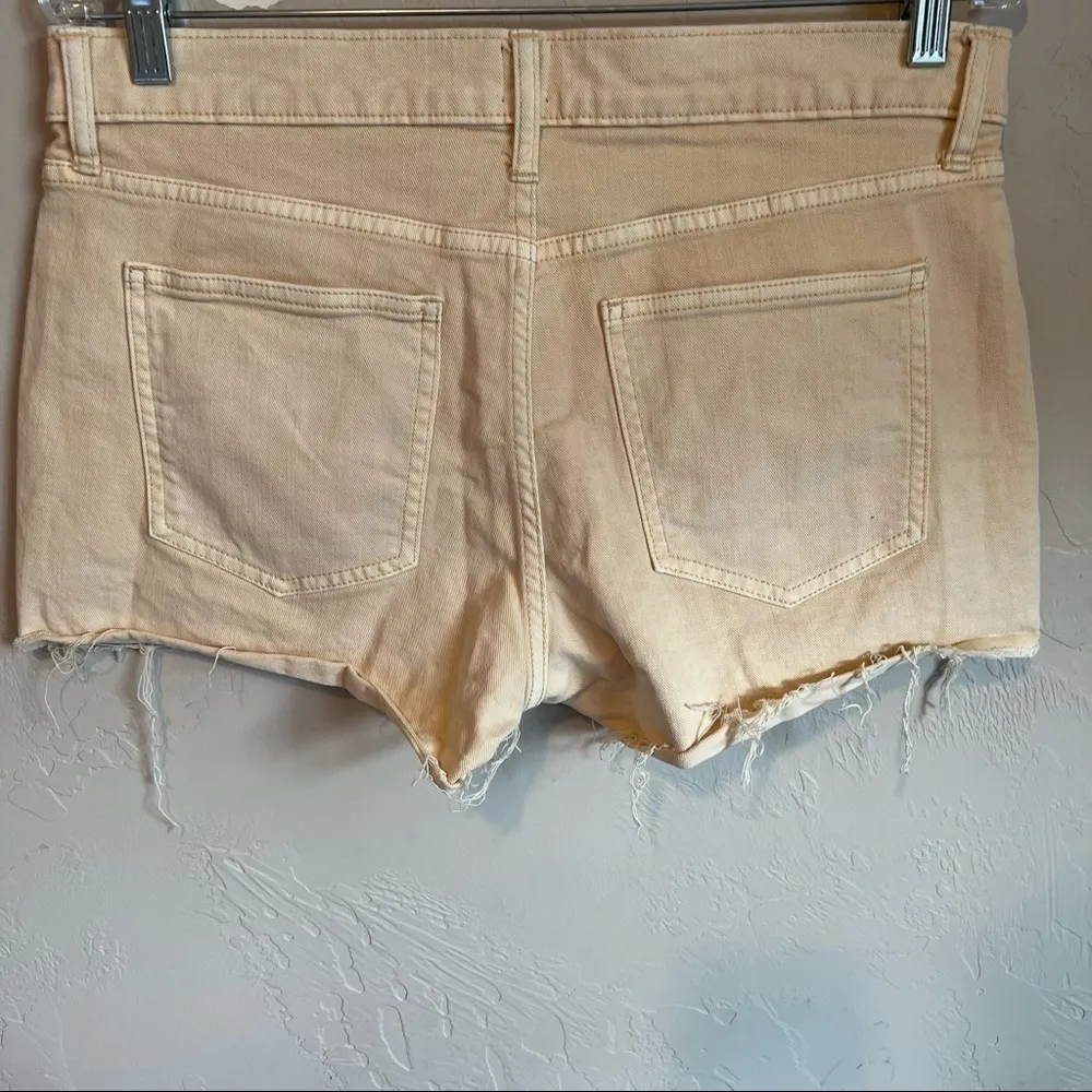 Gap‎ 3 inch Butter Yellow Denim Raw Hem Shorts - Image 6